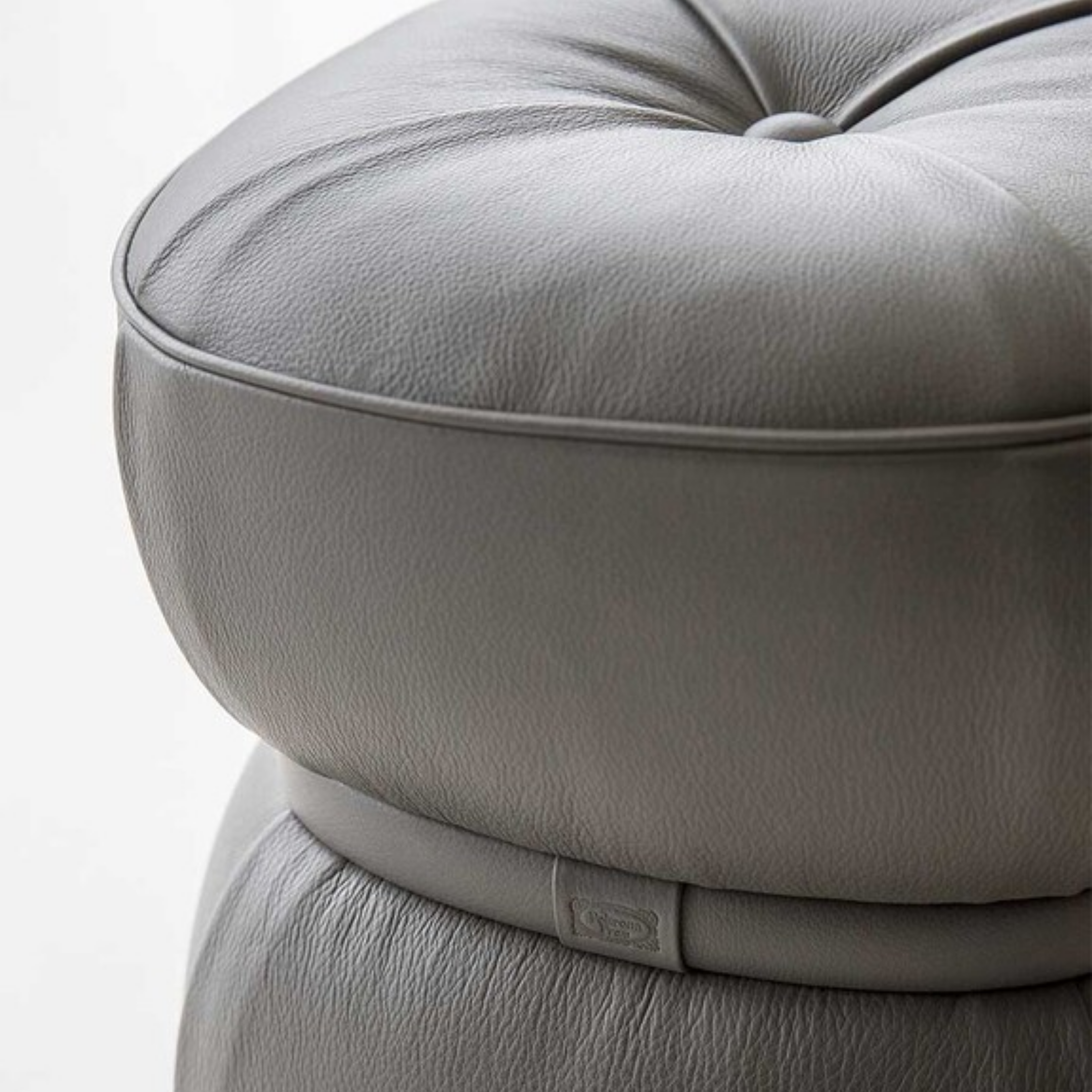 KNOT Pouf