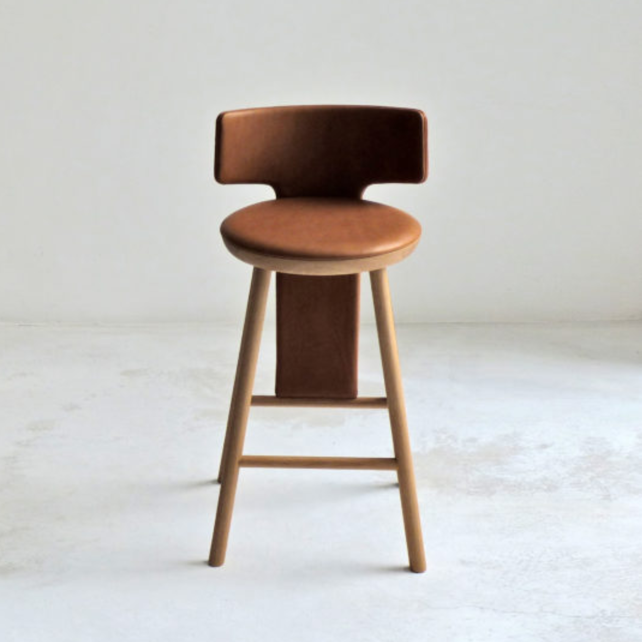 PLINTH High Chair
