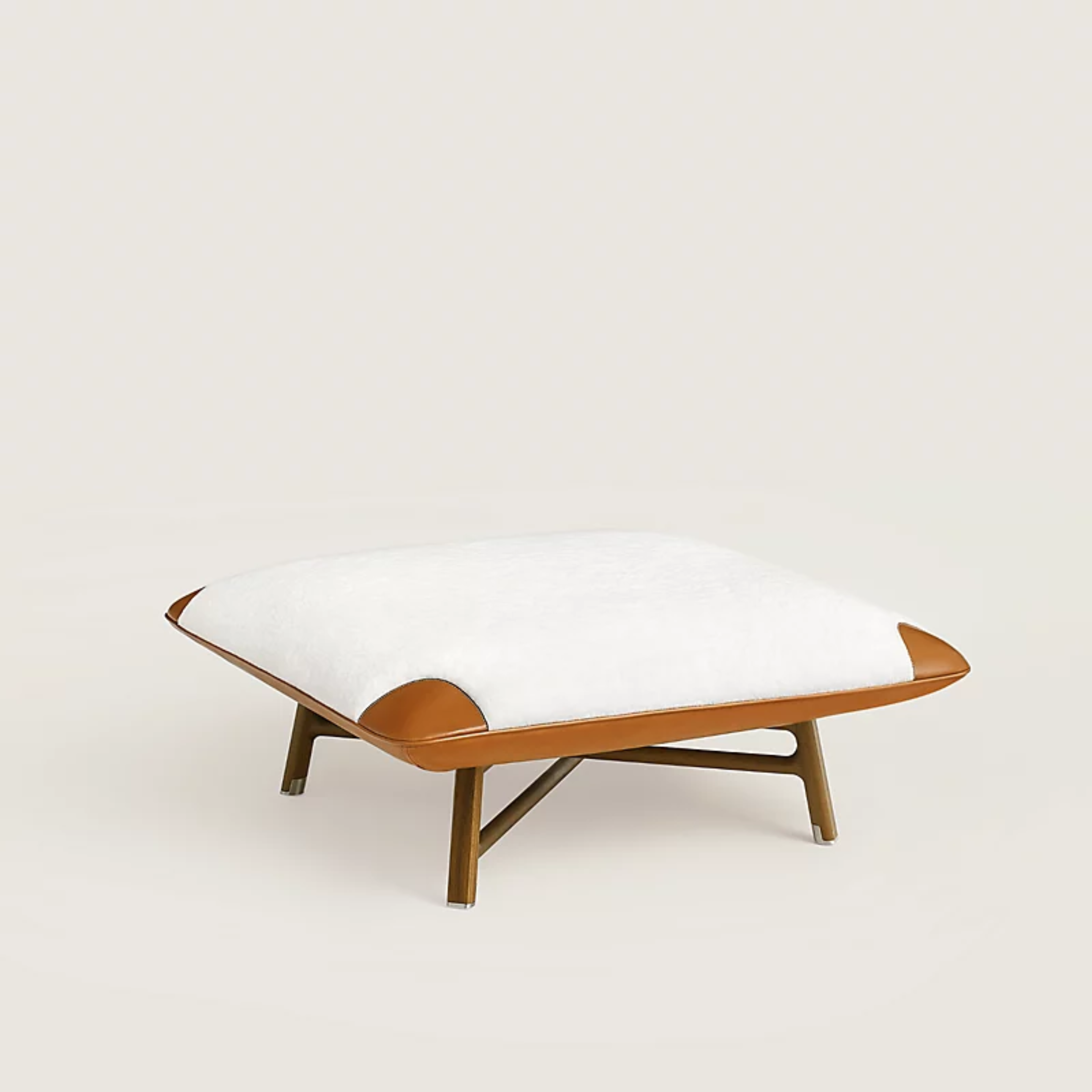 STRUKT Pouf
